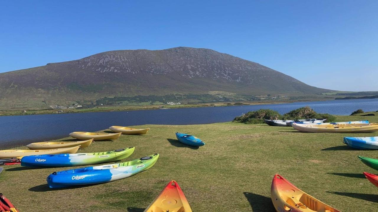 Хостел Achill Surf Centre Bellanasally Екстер'єр фото