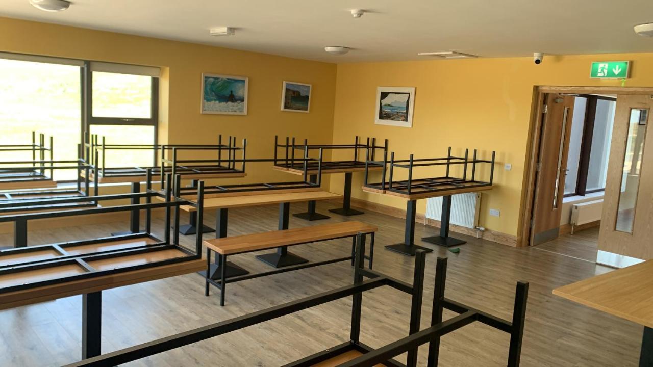 Хостел Achill Surf Centre Bellanasally Екстер'єр фото