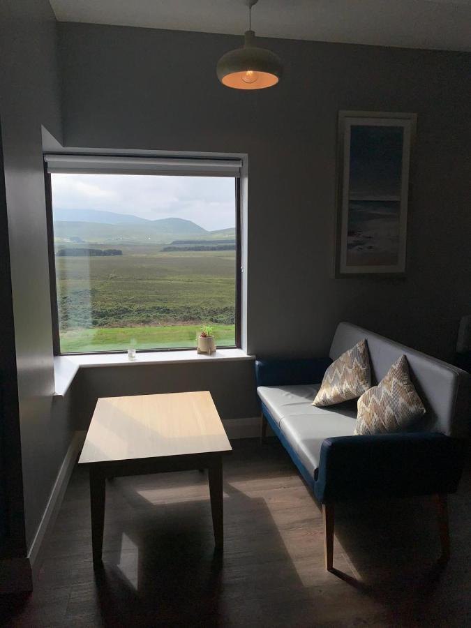 Хостел Achill Surf Centre Bellanasally Екстер'єр фото