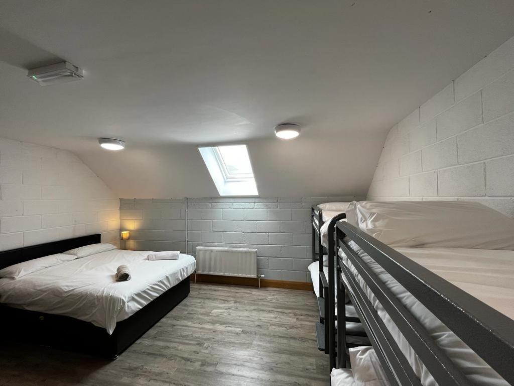 Хостел Achill Surf Centre Bellanasally Екстер'єр фото