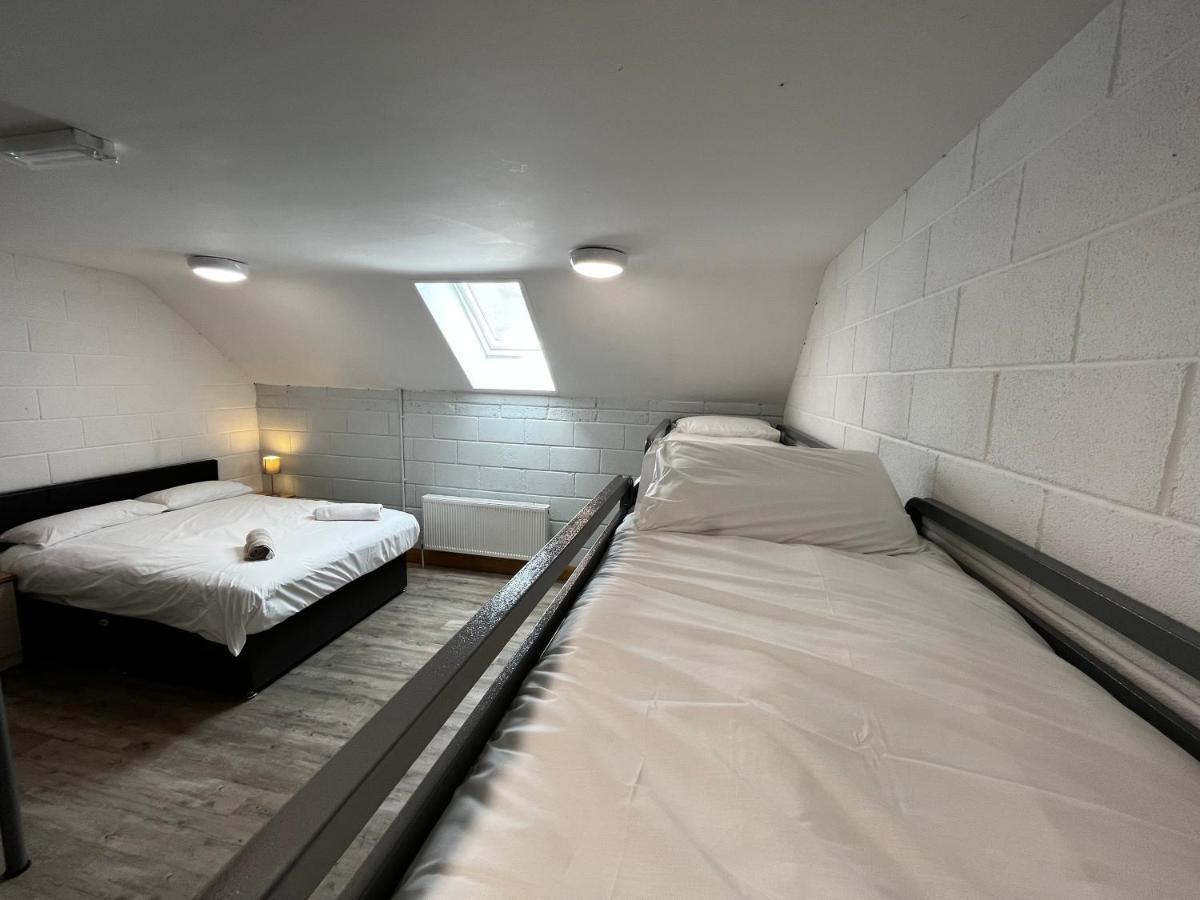 Хостел Achill Surf Centre Bellanasally Екстер'єр фото