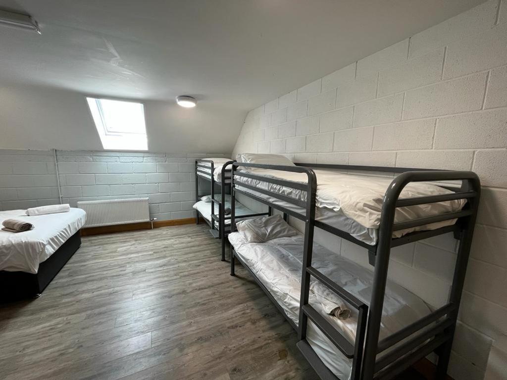 Хостел Achill Surf Centre Bellanasally Екстер'єр фото