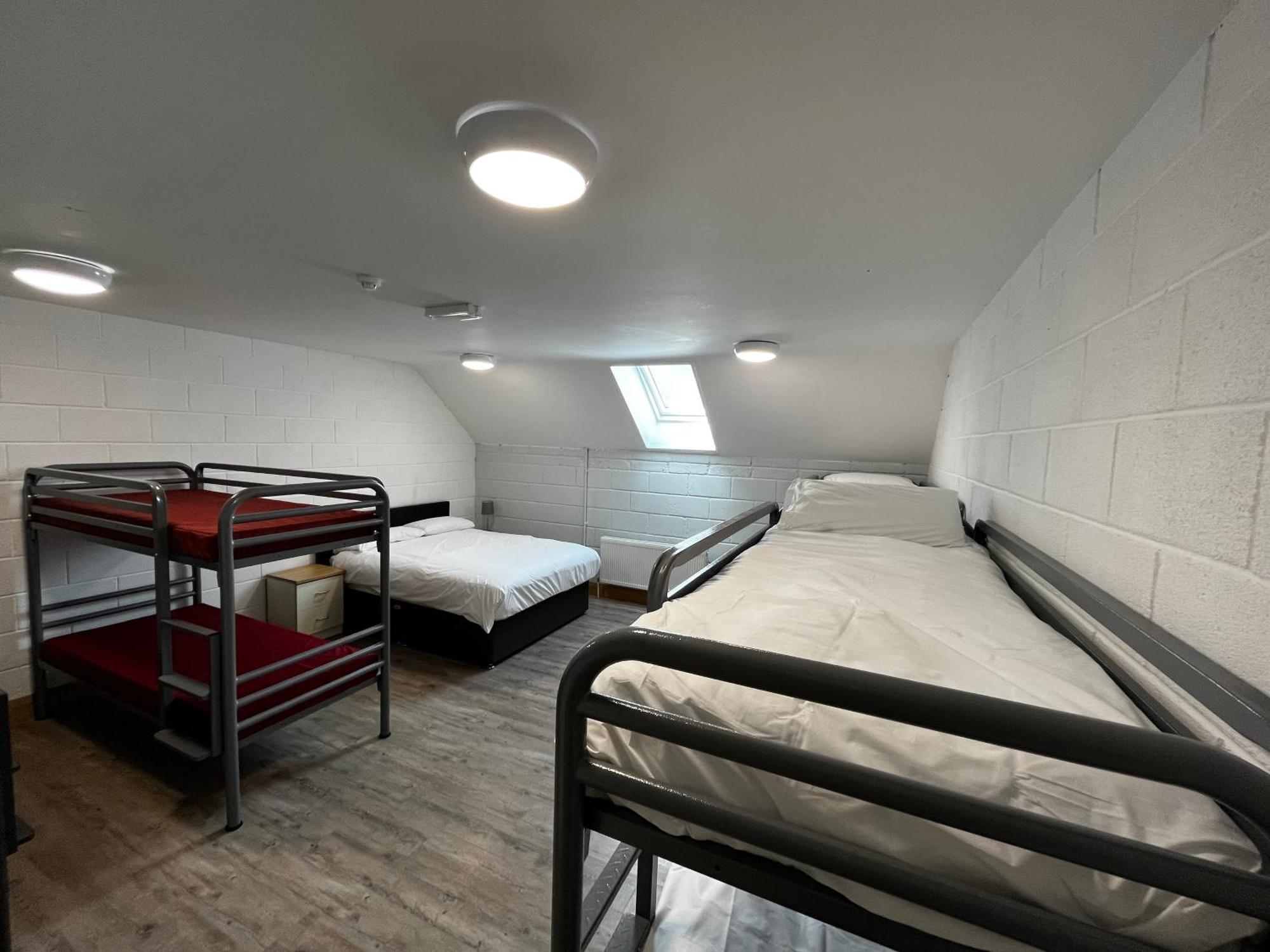 Хостел Achill Surf Centre Bellanasally Екстер'єр фото